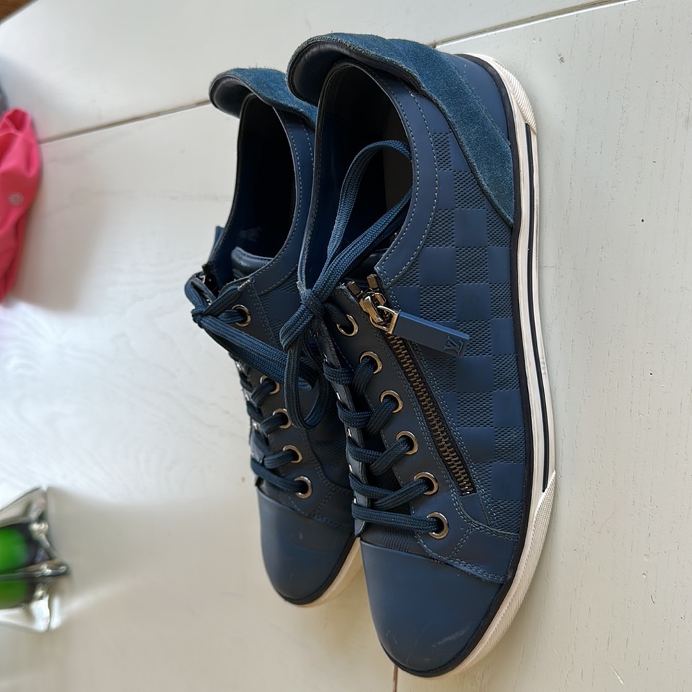 Louis Vouitton mens navy sneakers with suede - Picture 4 of 5